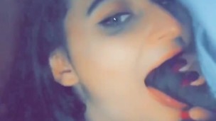 Gia beurette suce une bbc